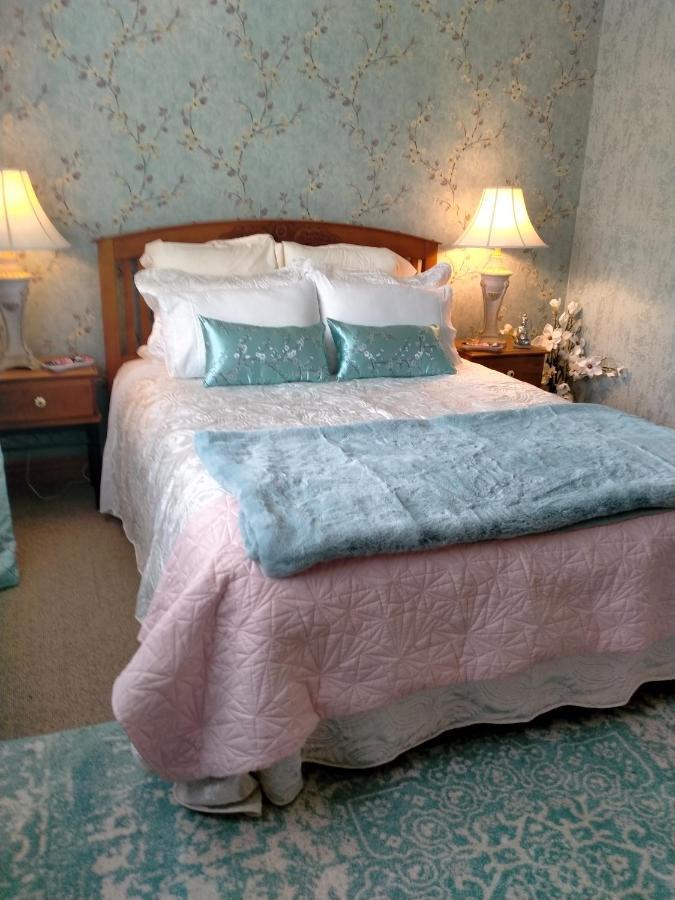 Amberly House Rotorua Bed & Breakfast Exterior photo