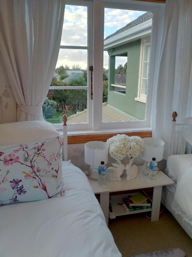 Amberly House Rotorua Bed & Breakfast Exterior photo